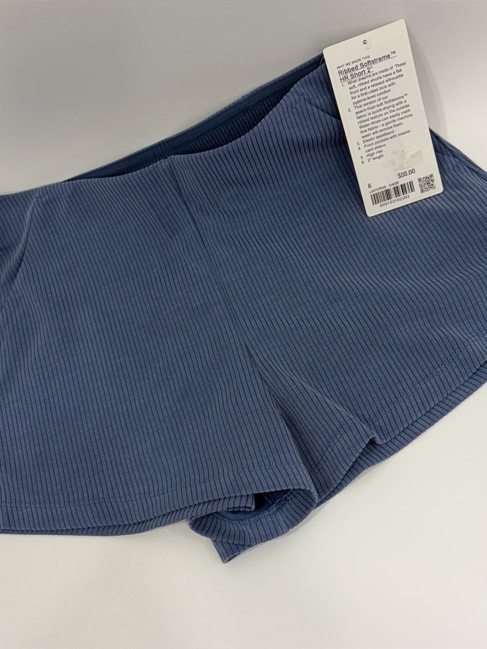 NWT Lululemon Ribbed Softstreme High-Rise 2” Short - Sz 6 - Picture 3 of 7